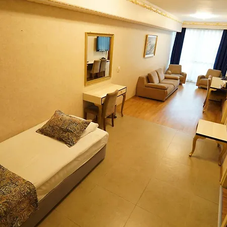 Grand Karot Szálloda Yalova