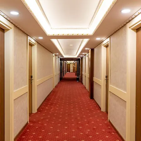 Hotel Grand Karot