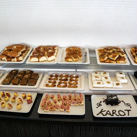 Hotel Grand Karot