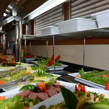 Hotel Grand Karot