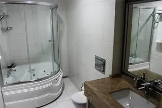 Hotel Grand Karot