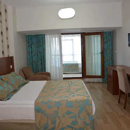Hotel Grand Karot 3*
